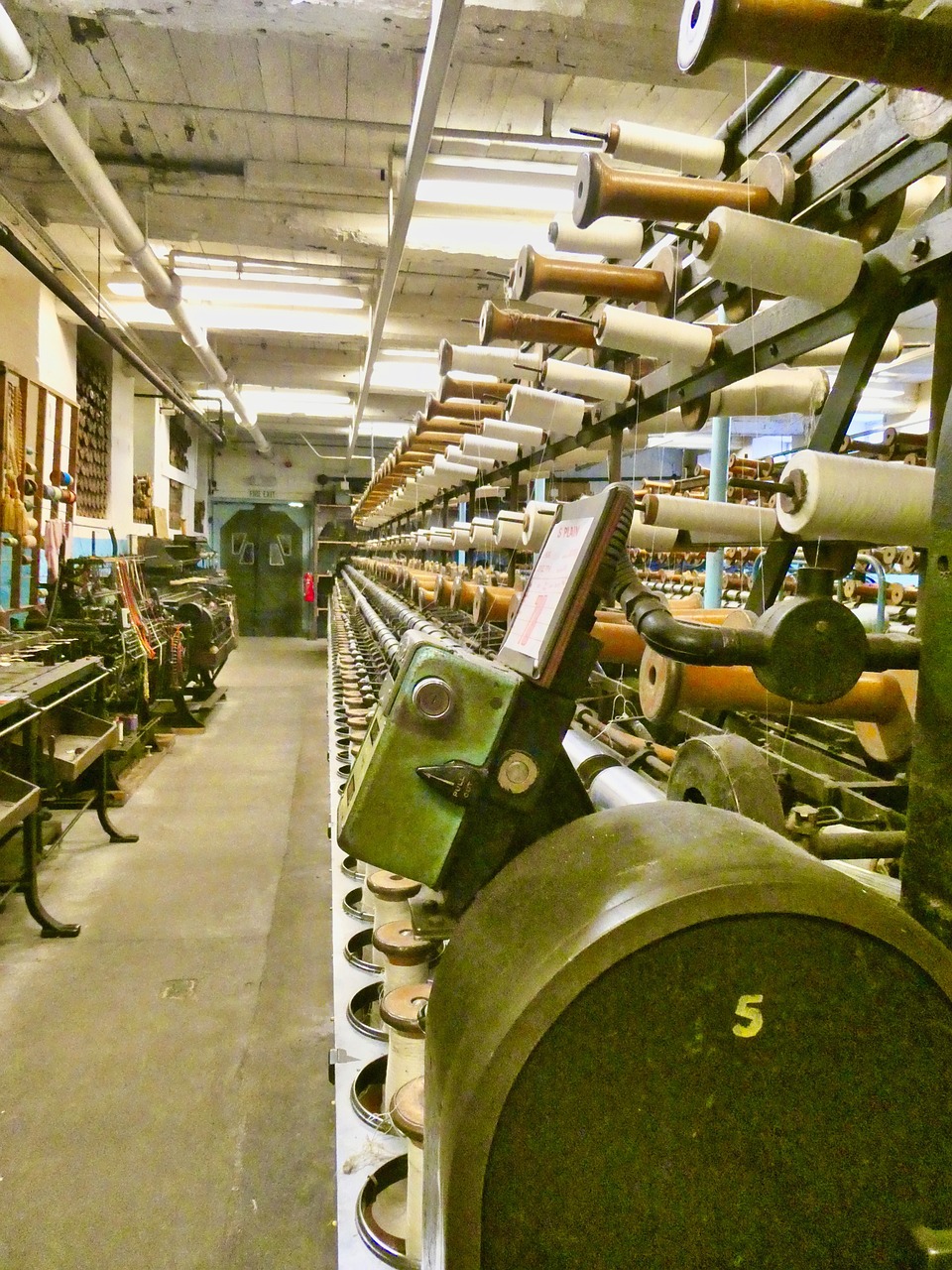 Lokalstoffmacher starten lokal produzierte Stoffproduktion