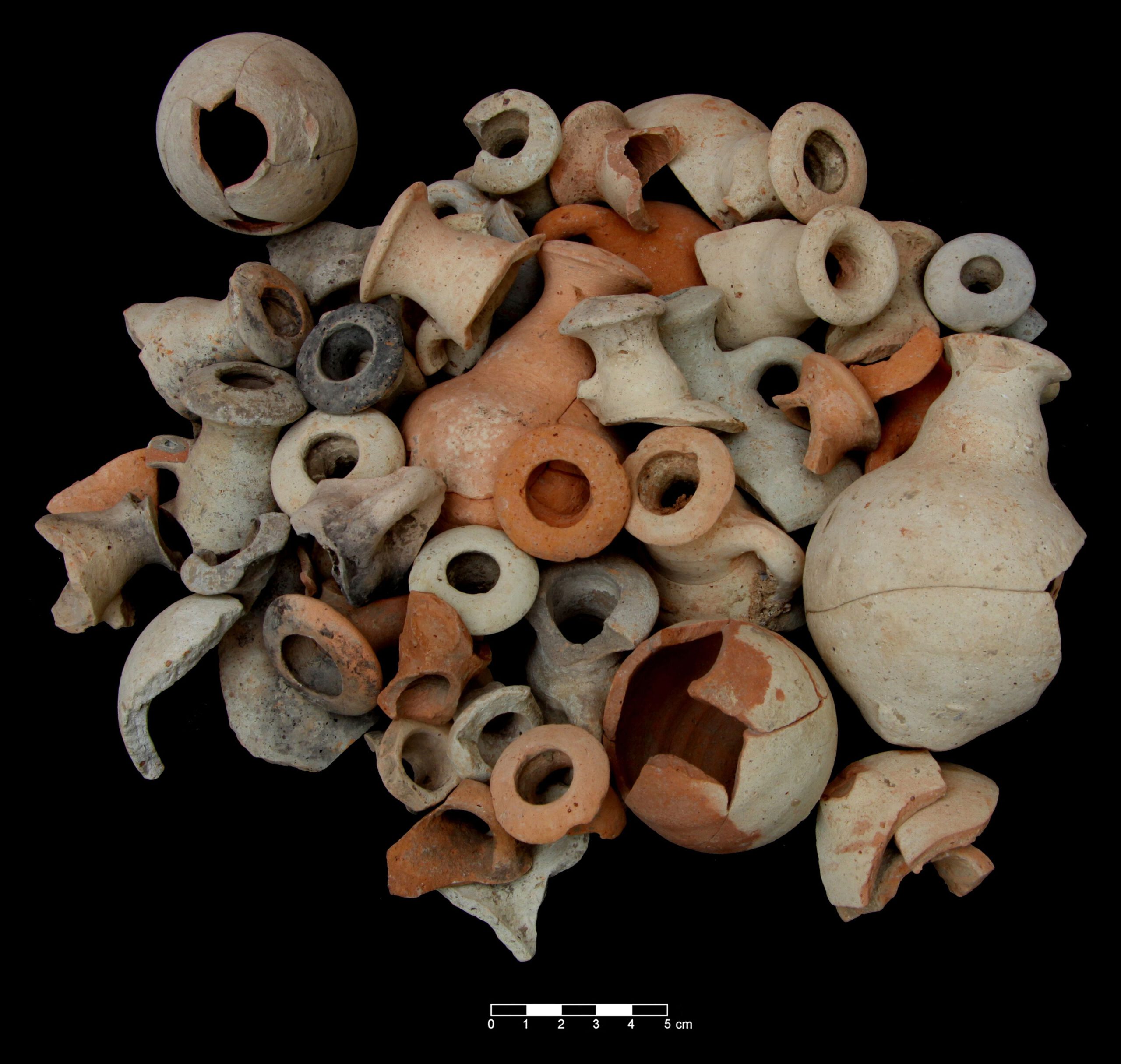 Düfte der Heimat – Die phönizischen Ölflaschen von Mozia